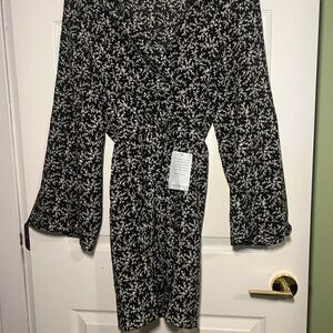 NWT Nordstrom LUSH Black and White Floral Patterned Tie Waist Dress